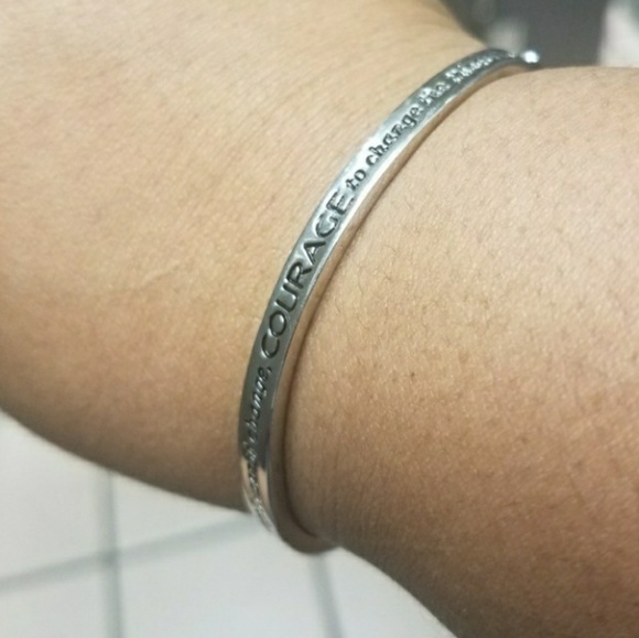 New "Serenity Prayer" Bangle Bracelet - Picture 3 of 8